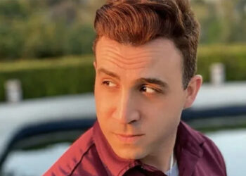 Lý do người đàn ông đẹp trai kéo dài chân bằng mọi giá