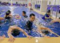 Anh chàng ở Hà Nội cuối tuần dạy bơi 9-10 ca, thu nhập 3 tháng hè bằng cả năm cộng lại 4 Anh chàng ở Hà Nội cuối tuần dạy bơi 9-10 ca, thu nhập 3 tháng hè bằng cả năm cộng lại