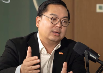 Vì sao ông Hoàng Nam Tiến rời FPT Telecom để làm Phó Chủ tịch Đại học FPT?