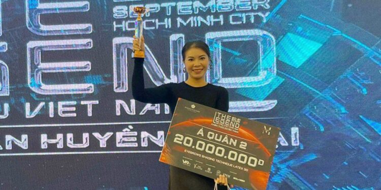 Lương Vi Diệp xuất sắc đoạt giải Á quân 2 phun lông mày 3D tại sự kiện The Legend of PMU 2023